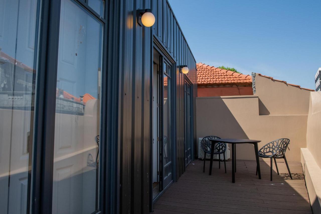 Spacious Studio W/ Balcony & Ac By Lovelystay Porto Exteriér fotografie