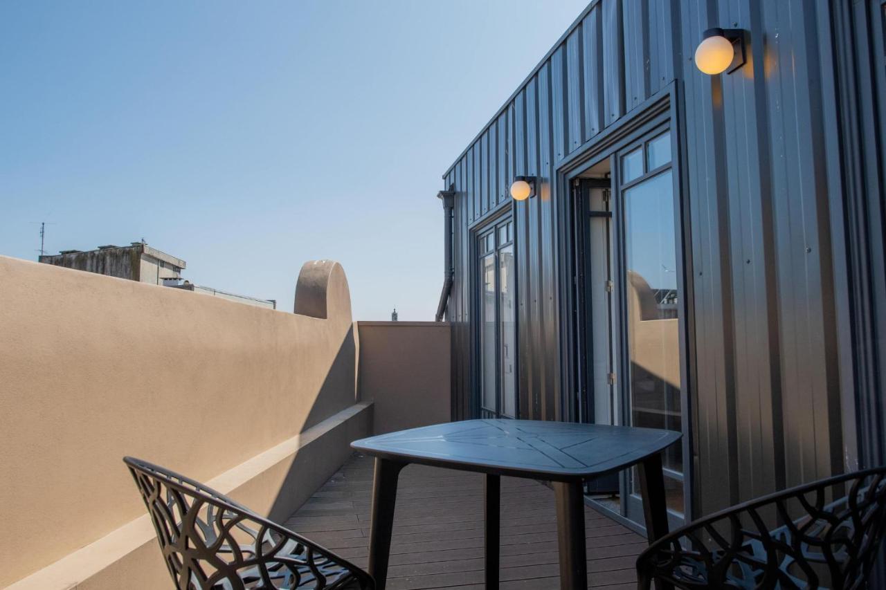 Spacious Studio W/ Balcony & Ac By Lovelystay Porto Exteriér fotografie